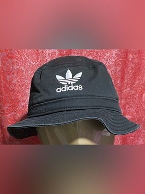 Adidas Originals Trefoil Black Bucket Hat Unisex